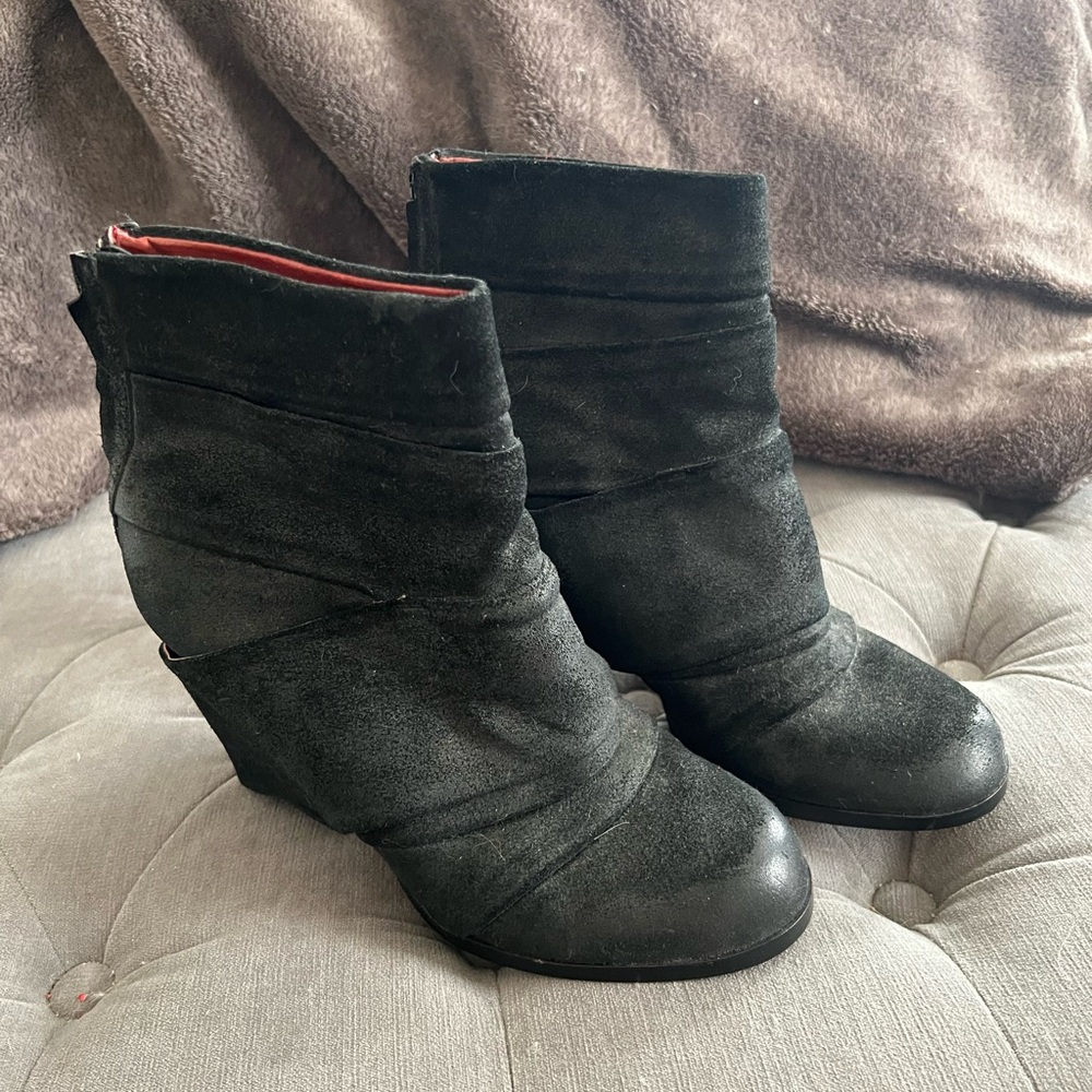 Luxury Rebel Black Suede Ankle Boots Booties Size 9